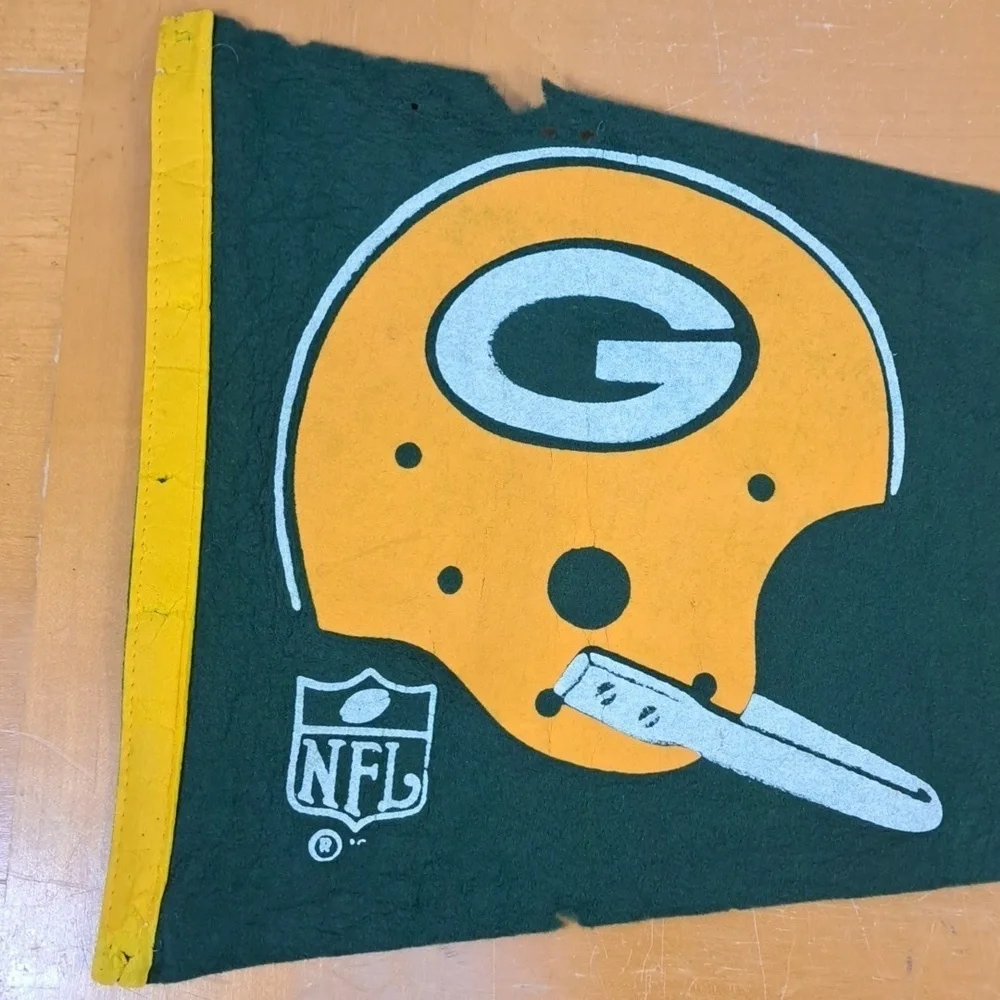 Vintage 50s & 1997 set of 2 Green Bay Packers NFL team wool & felt pennants